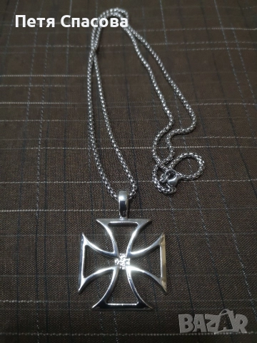 Медальон рицарски кръст, снимка 2 - Колиета, медальони, синджири - 52632777