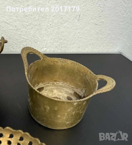 красива стара месингова купа