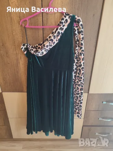 Рокля от кадифе със зелен акцент ХХЛ/XXL, снимка 1