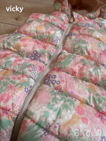 Цветен елек/грейка с флорални мотиви Reserved, размер 98, снимка 3 - Детски якета и елеци - 50643541