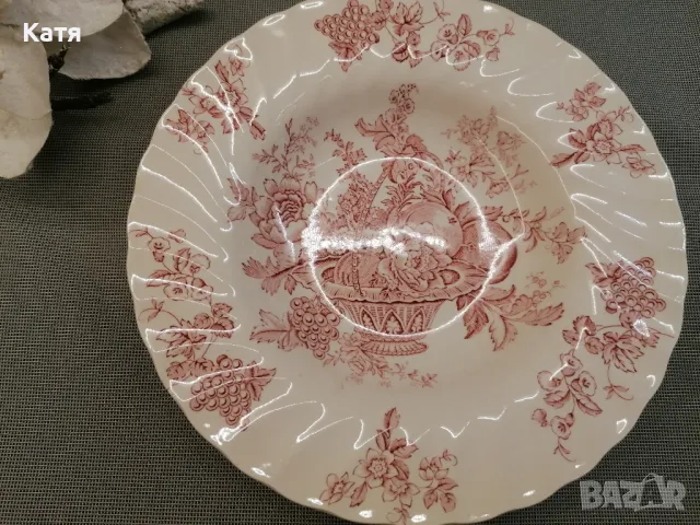  

MYOTT MEAKIN Bountiful в червено. Ретро от 70-те години на миналия век, снимка 4 - Чинии - 50361688