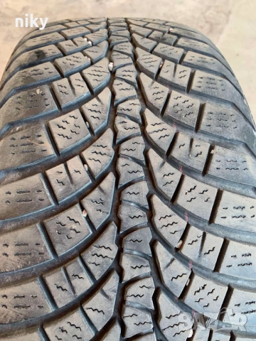 4бр. зимни гуми KUMHO WinterCraft WP71 215/55 R17 98V, снимка 5 - Гуми и джанти - 52245417