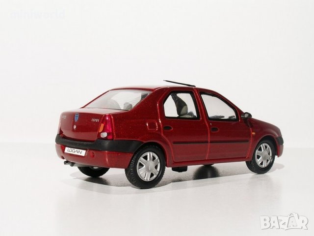 Dacia Logan - мащаб 1:43 на Eligor моделът е от колекция със захабена PVC дисплей-кейс, снимка 3 - Колекции - 39728534