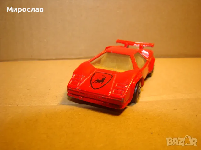 1:56 MATCHBOX LAMBORCHINI COUNTACH МОДЕЛ КОЛИЧКА ИГРАЧКА, снимка 2 - Колекции - 48996128