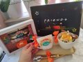 Подаръчни кутии на тема "Приятели "/ "Friends" + подарък лъжичка