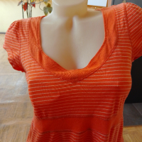 Блузка/тениска в оранжево на бели раета, снимка 3 - Тениски - 44932607