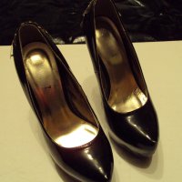 Черни лачени обувки с метална украса , снимка 3 - Дамски обувки на ток - 29922120
