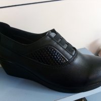 Дамски обувки , снимка 2 - Дамски ежедневни обувки - 30185609