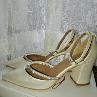 Дамски обувки на ток, снимка 2 - Дамски обувки на ток - 42716994