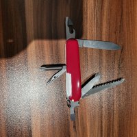 Швейцарско ножче Victorinox Hiker , снимка 5 - Ножове - 40024546