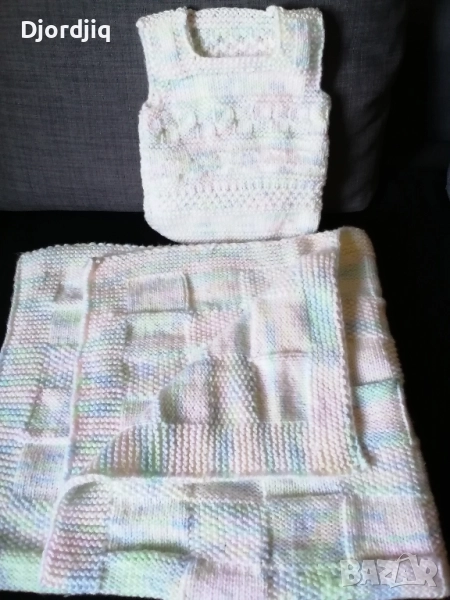 Ръчно плетено одеяло и детски пуловери, снимка 1