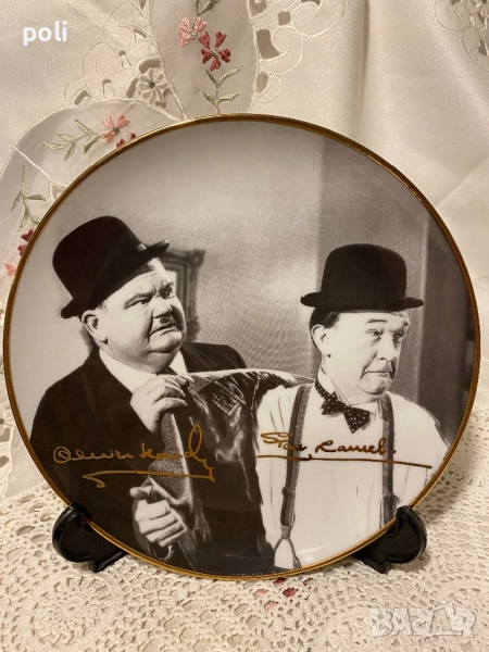 порцеланова чиния за стена , снимка 1