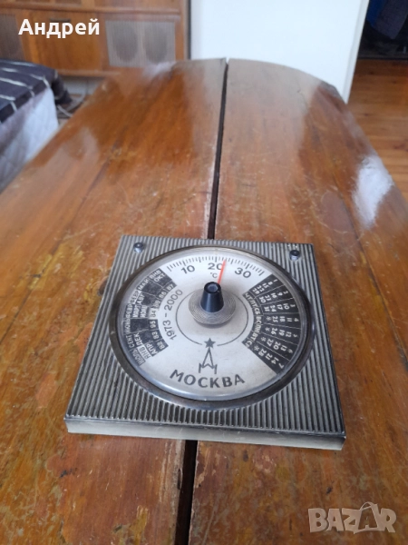 Стар механичен термометър,календар Москва, снимка 1