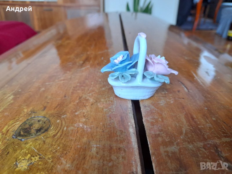Стар порцеланов сувенир, снимка 1