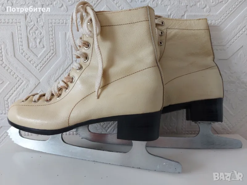 Кънки за лед номер 38-2 чифта, снимка 1