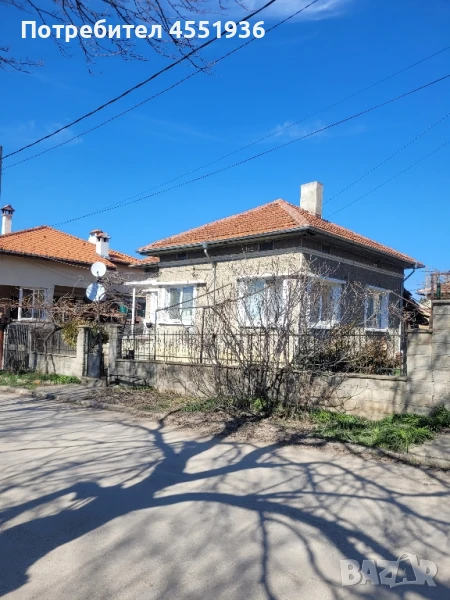 продавам самостоятелна къща в гр.Разград, снимка 1