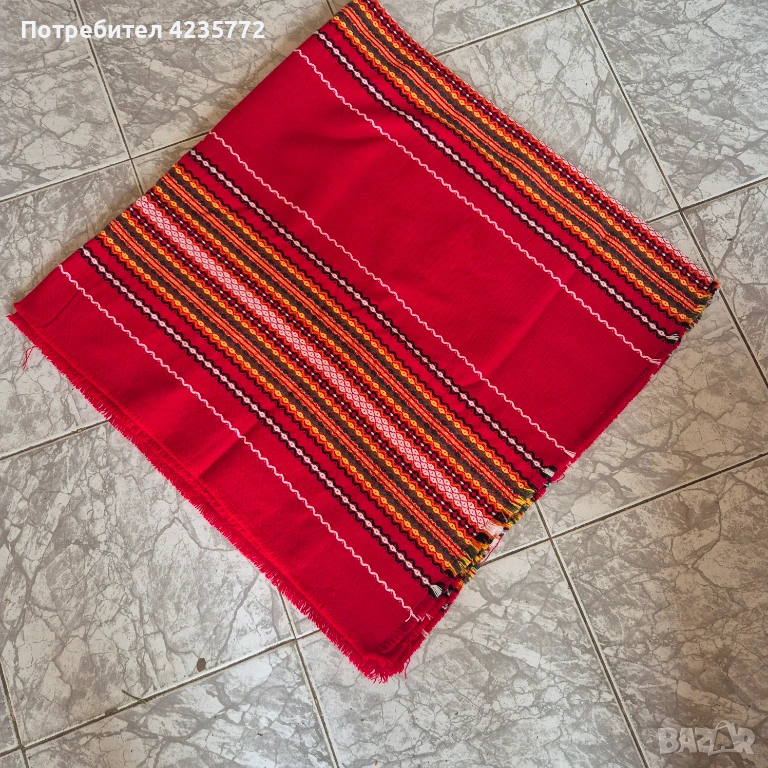 Традиционна българска покривка с подарък търлъчки. , снимка 1