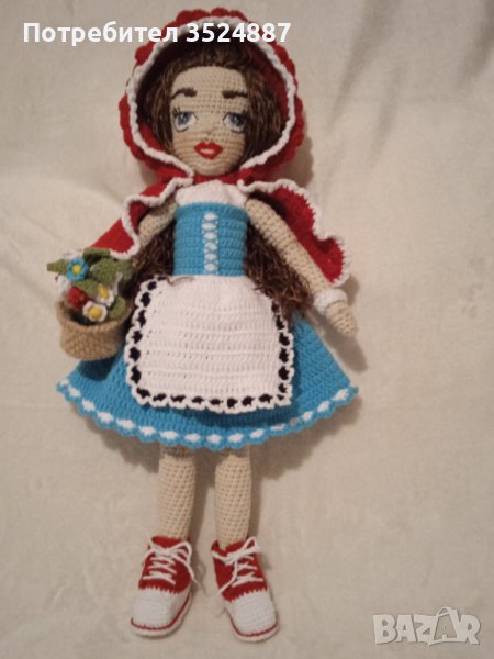Ръчно плетена кукла със свалящи се аксесоари, снимка 1