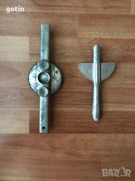 Затварачки, Отварачки за буркани и бутилки, Шишета Буркани с винтови капачки , снимка 1