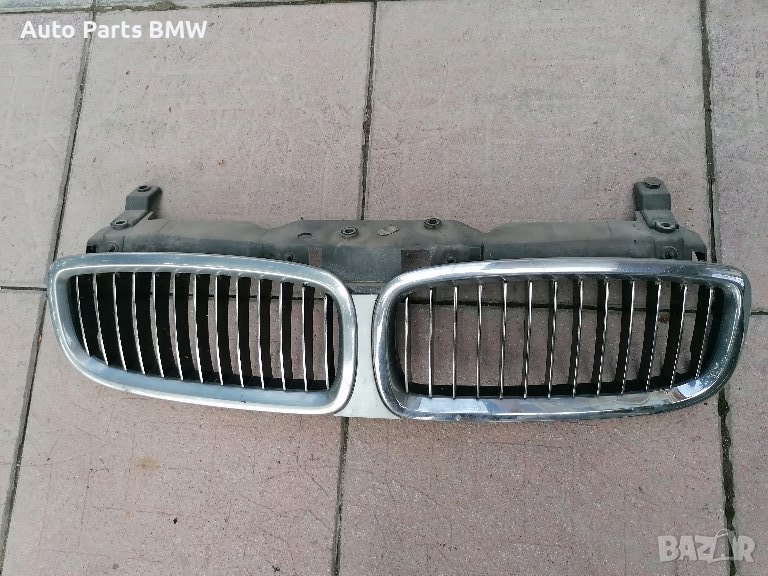 Бъбреци 
Решетка преден капак
BMW E65 E66 
БМВ Е65 Е66  
7 серия  , снимка 1