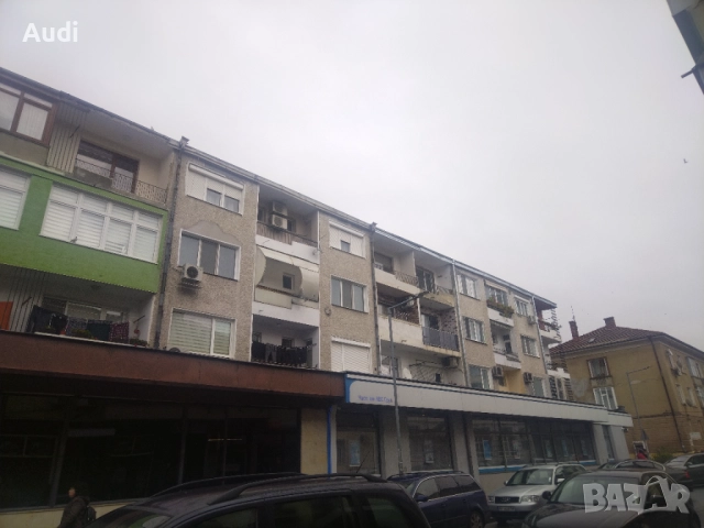 Под наем тухлен гараж с ток и вода!  Ул. Бели Лом 35 Зад банка ОББ Отлична локация!!!  Идеален центъ, снимка 2 - Гаражи и паркоместа - 52360429