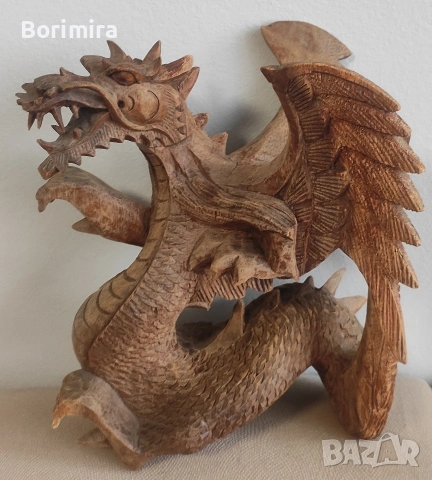 Дървен крилат дракон