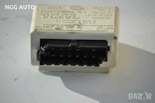 модул/реле фар за Volvo 850 2.5 TDI  Hella 9128813, снимка 2 - Части - 35098332