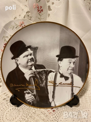 порцеланова чиния за стена 