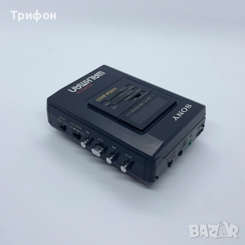 Sony Walkman B47 + слушалки Sony MDR-W10 Turbo, снимка 3 - Радиокасетофони, транзистори - 53212183