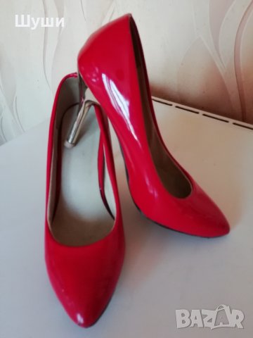 Красиви червени обувки