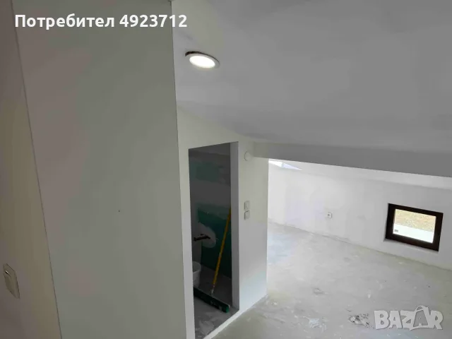 Масивна двуетажна къща в с. Съединение, снимка 12 - Къщи - 55724424