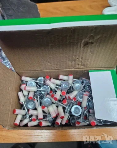 Комплект 50 пирона за Пистолет 7.3мм Пирони за пистолет, малки, заряд, прави, Ф7,3x25mm, кутия 50бр.