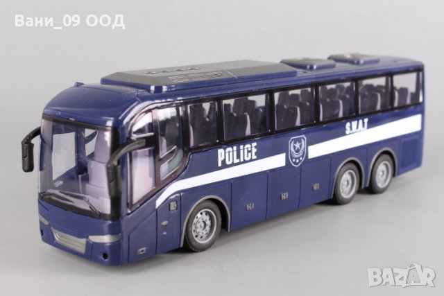 Полицейски автобус с дистанционно, снимка 4 - Коли, камиони, мотори, писти - 38573414