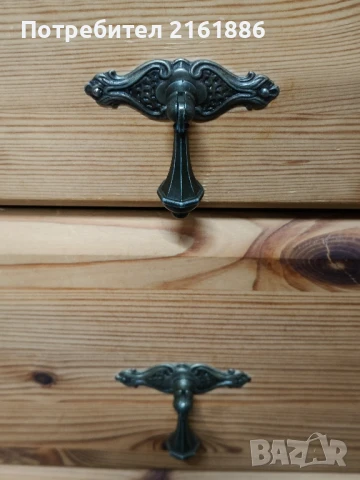 Шкафче с месингови дръжки и колелца, снимка 5 - Шкафове - 50447815