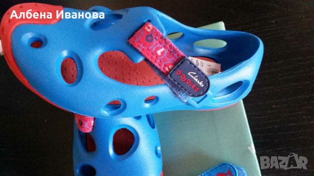 Детски сандали Clarks номер 22.5, снимка 2 - Детски сандали и чехли - 29107093
