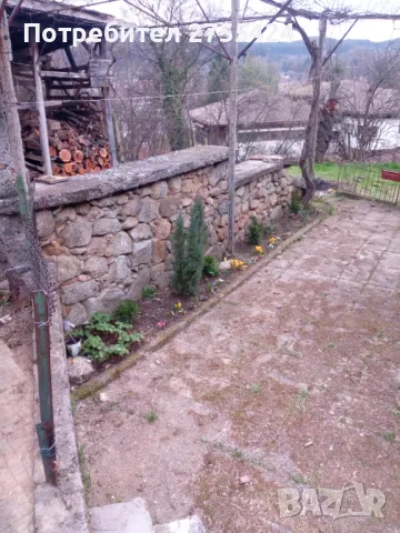 Къща с дворно място,гараж и допълнителни постройки!, снимка 9 - Къщи - 47658650