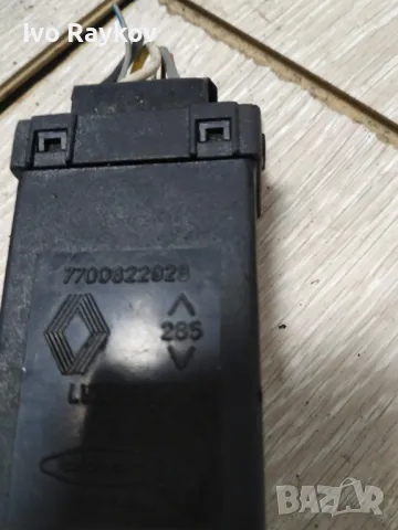  Модул централно заключване 7700822928 за RENAULT LAGUNA I, снимка 2 - Части - 48177341