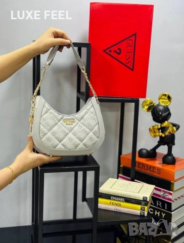 Guess ✨Дамски Чанти , снимка 12 - Чанти - 54335991