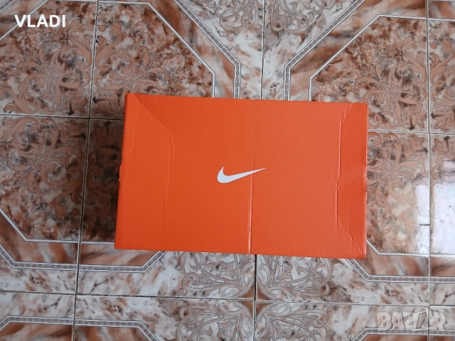Маратонки Nike Reax 8