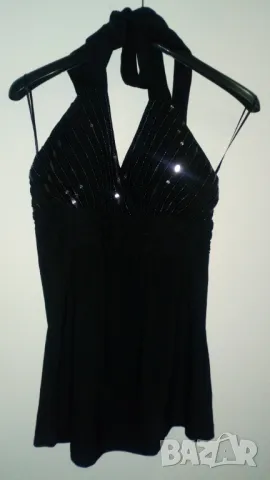 Дамски топ в черно с пайети 