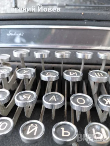 Пишеща машина OLIVETTI studio 42 220 evro, снимка 5 - Антикварни и старинни предмети - 55732728