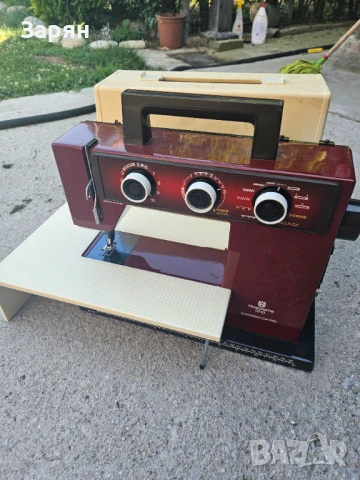 Шевна Машина HUSQVARNA , снимка 3 - Шевни машини - 48507243