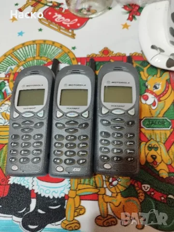 моторола пет броя работещи без зарядни и батерий 20 лева за брой 