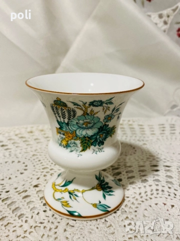 порцеланова ваза