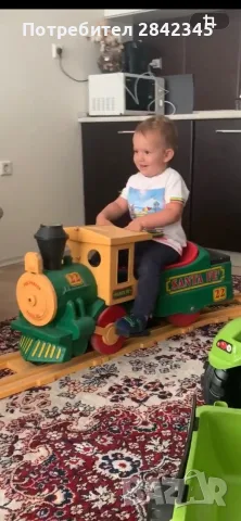 Продавам детско влакче с акумулатор на Peg Perego