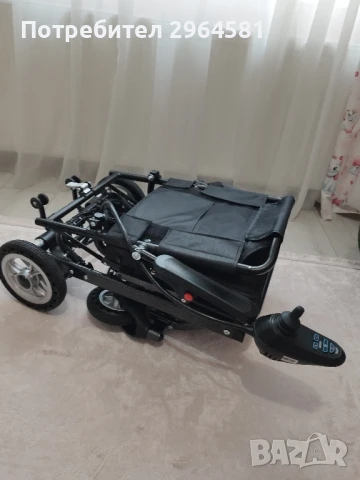 Сгъваема електрическа количка , снимка 13 - Инвалидни колички - 50832188