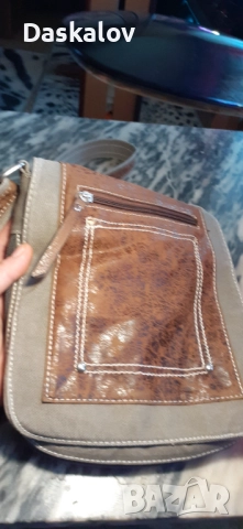 Продавам мъжка чанта през рамо