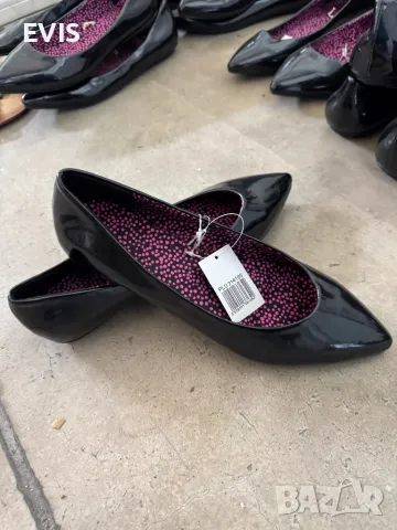 Лачени черни обувки, снимка 2 - Дамски ежедневни обувки - 50124755