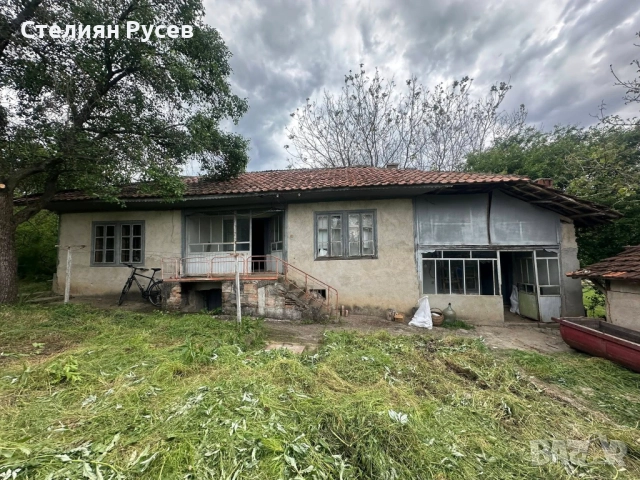  къща 85кв / парцел 2168кв / в с. Калипетрово, ул. ”Круша Планина” 26,в долното село -цена 65 000лв 