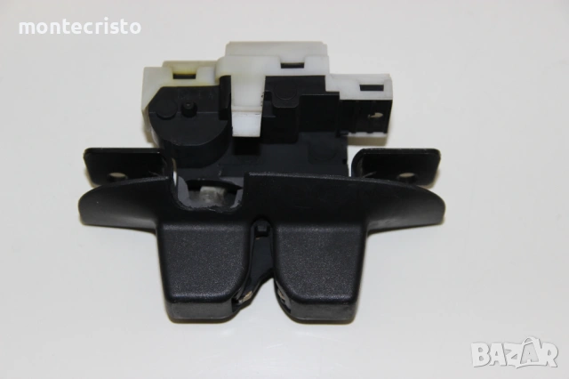 Брава заден капак Renault Megane II комби (2002-2008г.) 8200076240E / 8200 076 240 E